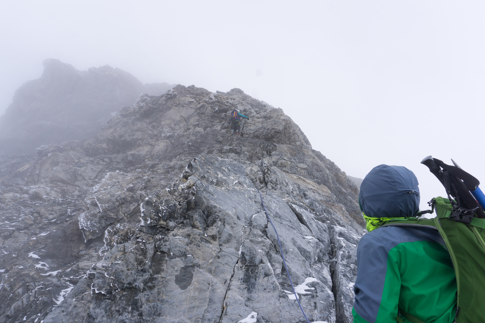 Aufstieg nach dem zweiten Eisfeld am Ortler Hintergrat